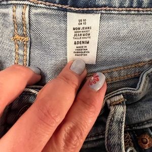 High waisted H&M mom jeans size 10